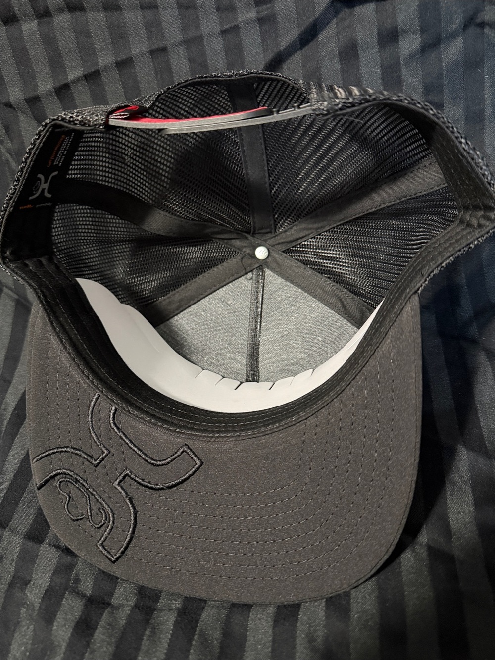 Hooey Black Trucker Hat with Red Cactus Ropes Patch - Picture 3 of 5